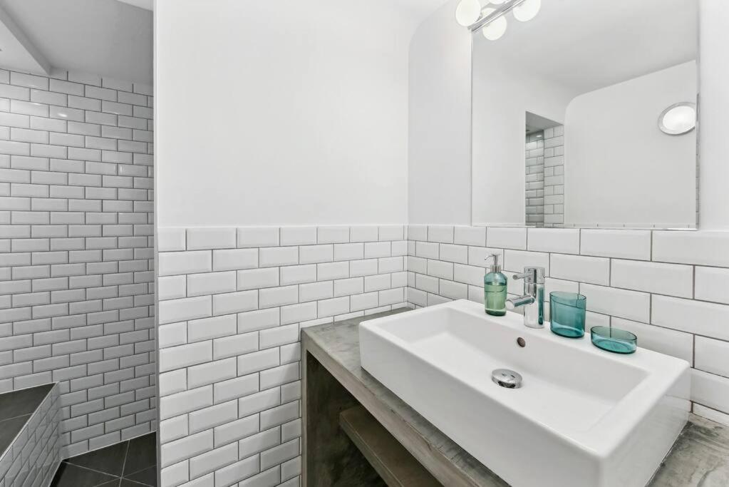 Montmartre Theater Loft Appartamento Parigi